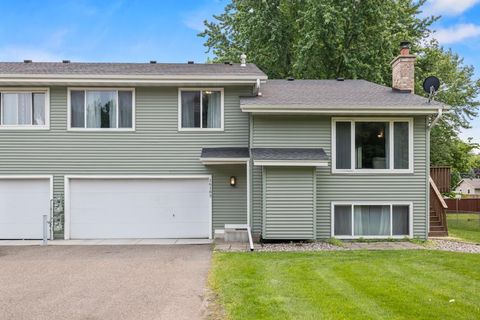 16183 Flagstaff Court S Lakeville MN 55068