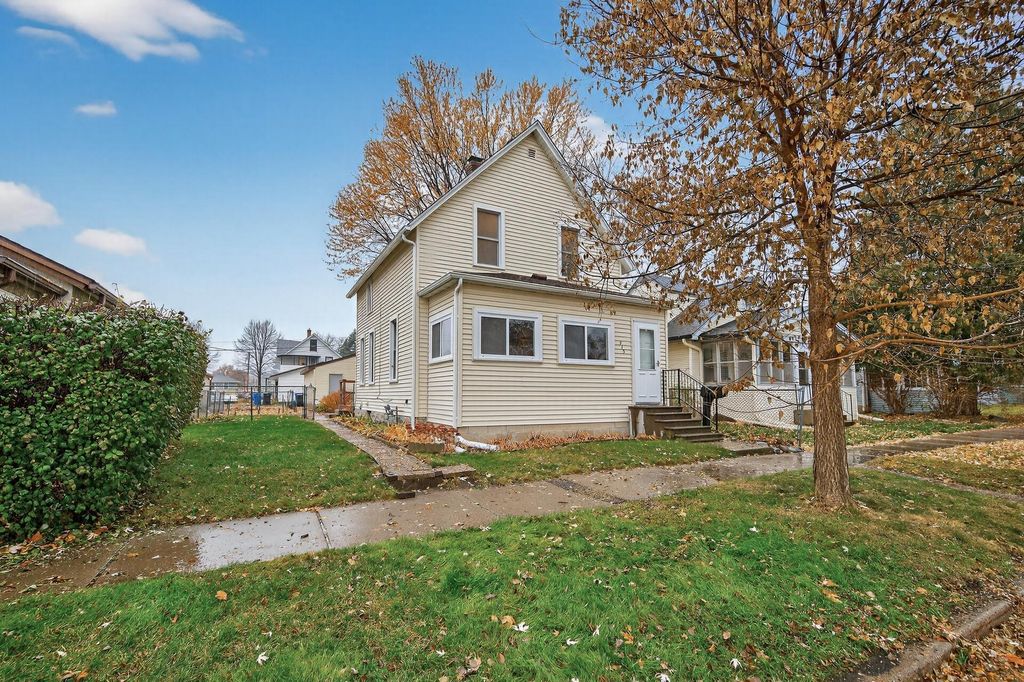 Photo of 315 Osceola Avenue S, Saint Paul, MN 55102 (MLS # 6822120)