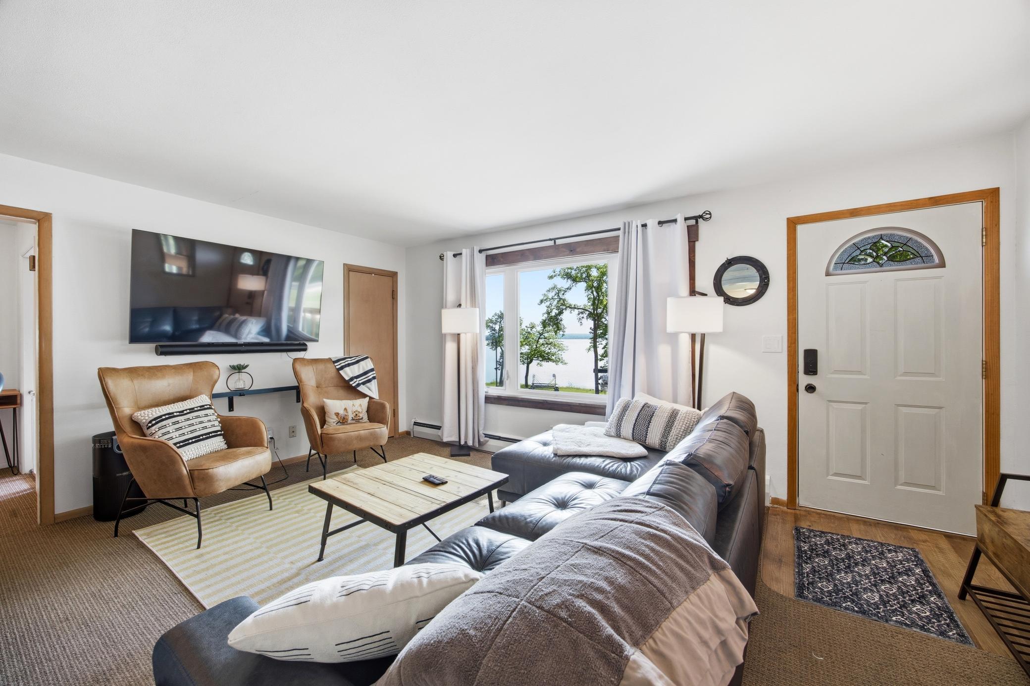 1112 W Lake Drive