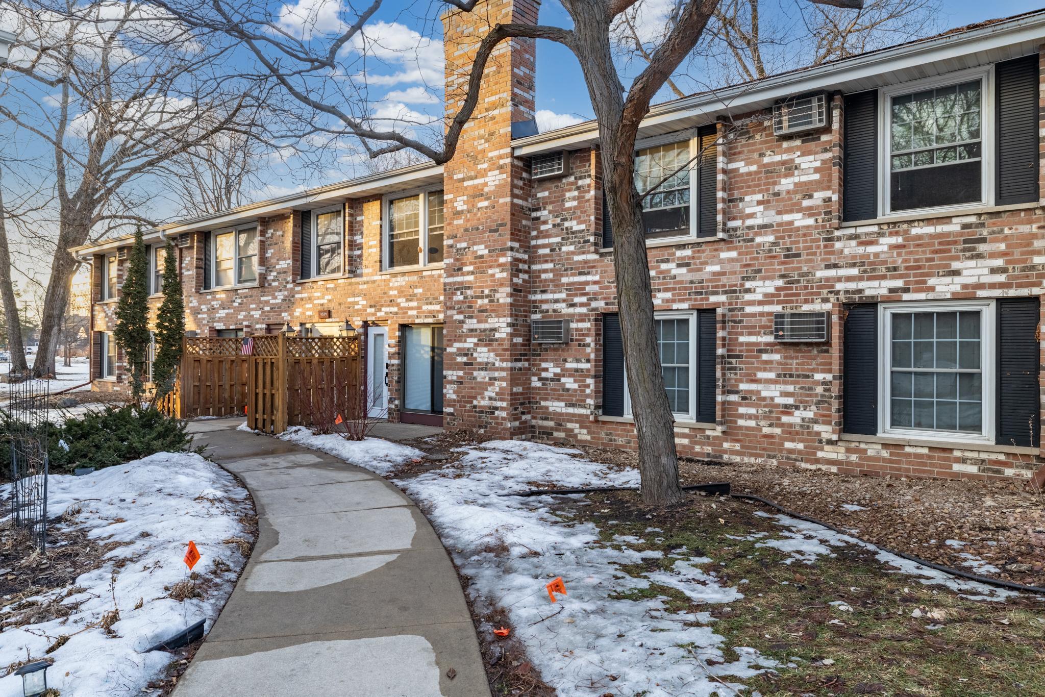 4584 Cedar Lake Road S 6