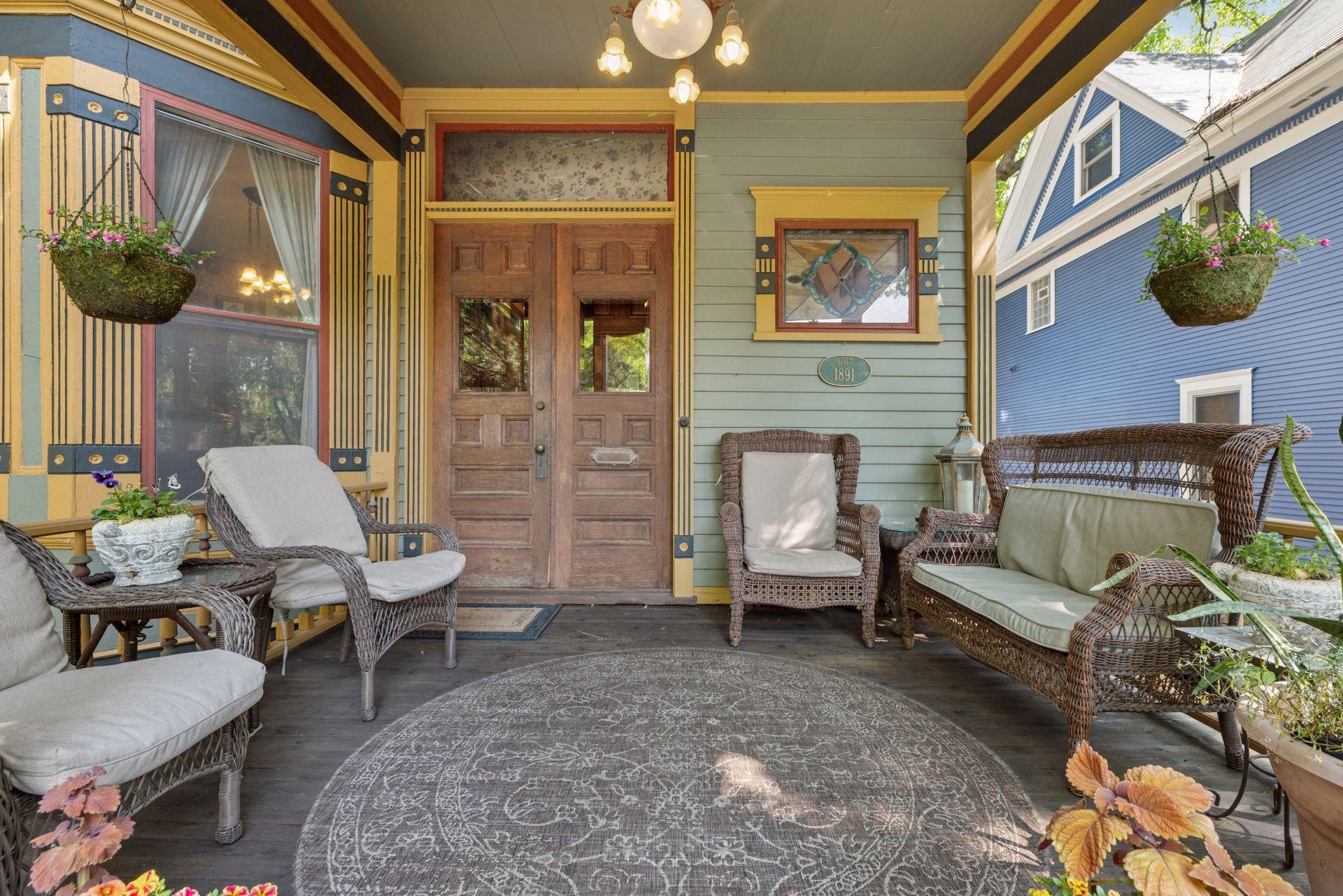 957 Ashland Avenue