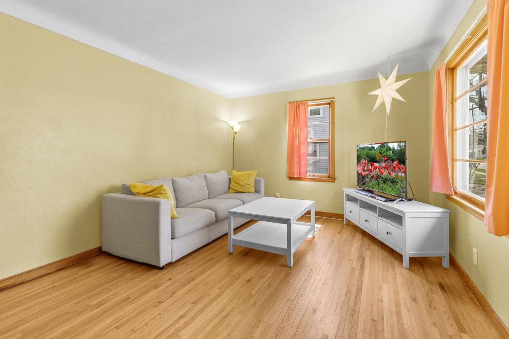 Photo of 1112 Breen Street, Saint Paul, MN 55106 (MLS # 7044844)