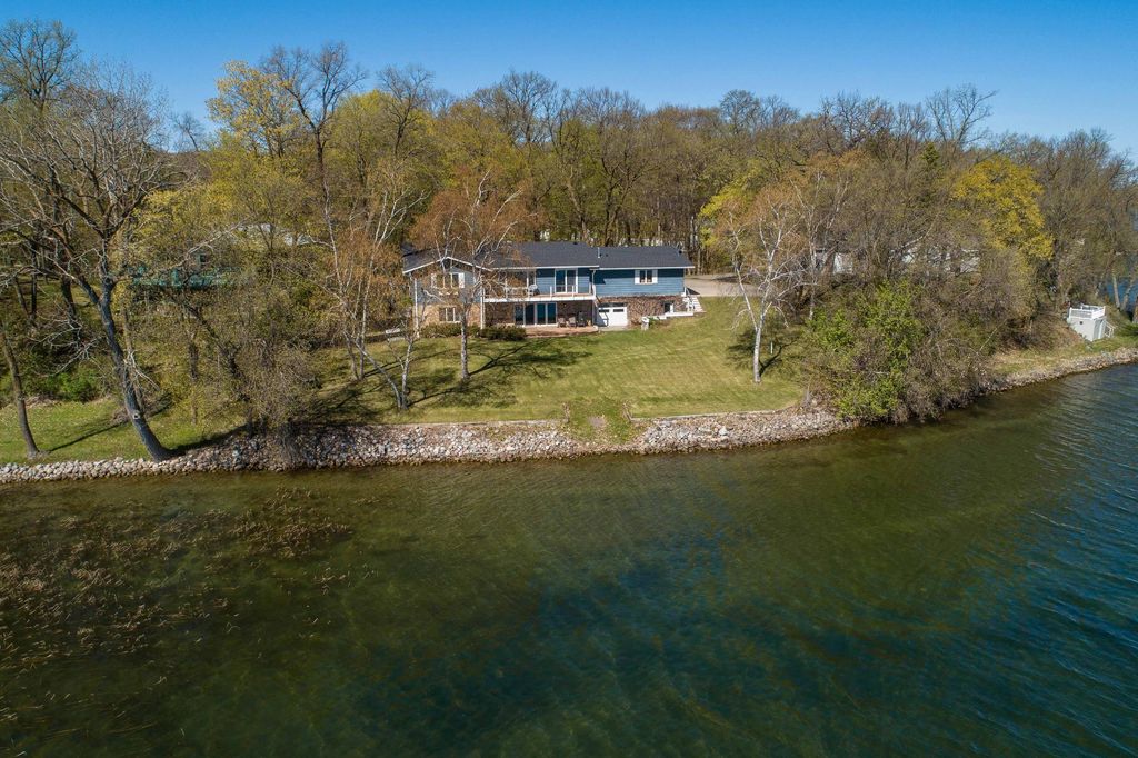 Photo of 2303 S Le Homme Dieu Drive NE, Alexandria, MN 56308 (MLS # 7014885)