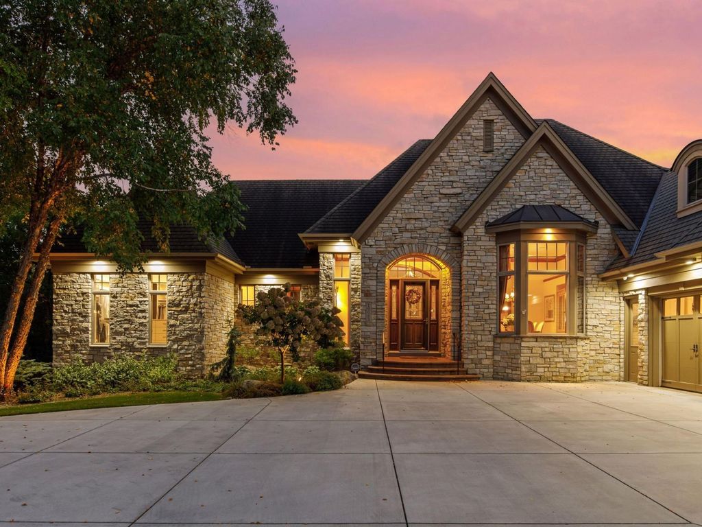 Photo of 10683 Sonoma Ridge, Eden Prairie, MN 55347 (MLS # 6799001)