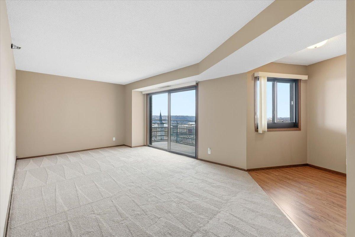 26 10th Street W 1809