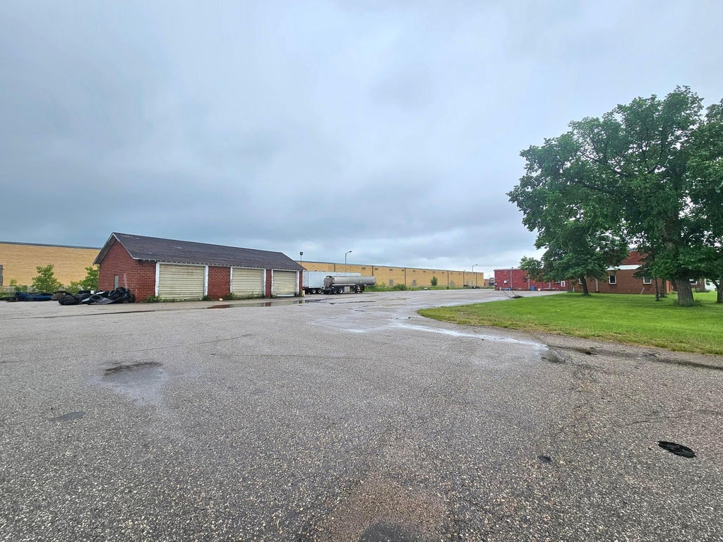 Photo of 423 Zeh Street W, Thief River Falls, MN 56701 (MLS # 7095707)