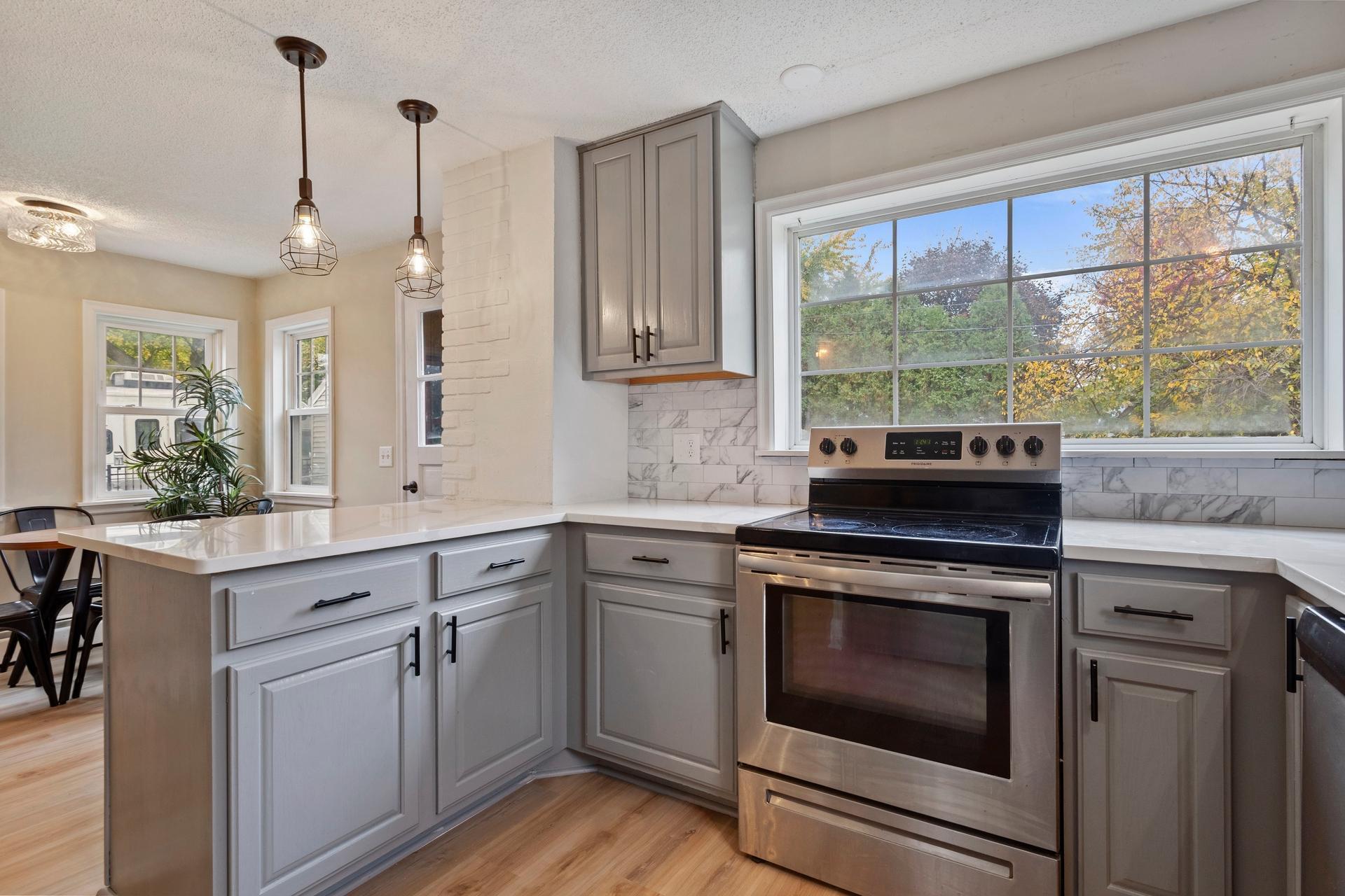 1467 County Road B E