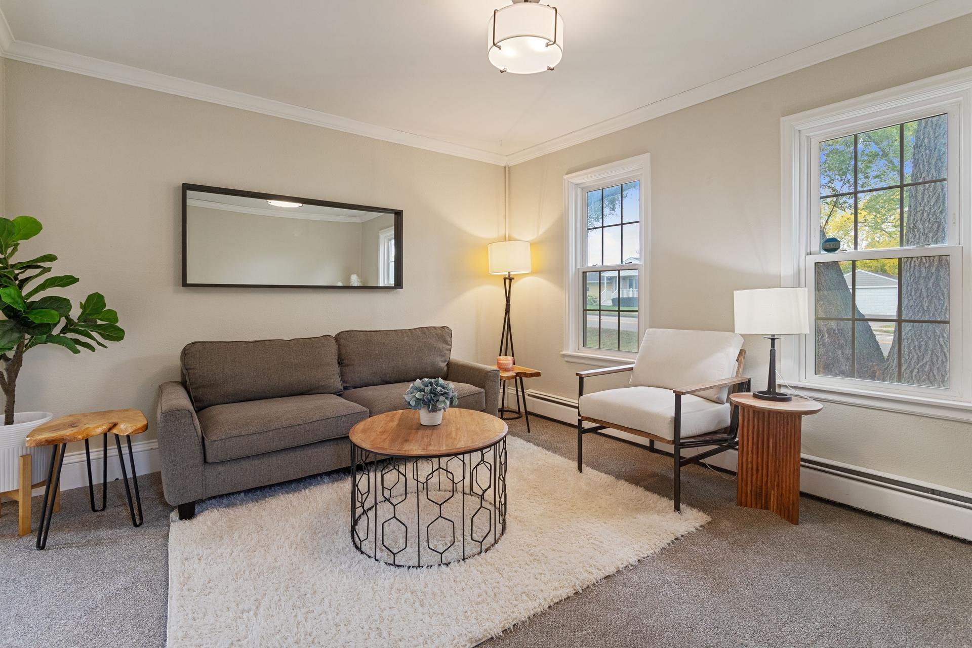 1467 County Road B E