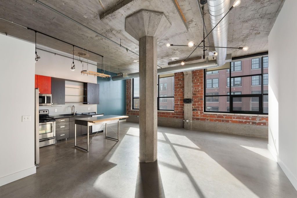 Photo of 718 Washington Ave Ave N #502, Minneapolis, MN 55401 (MLS # 7014126)