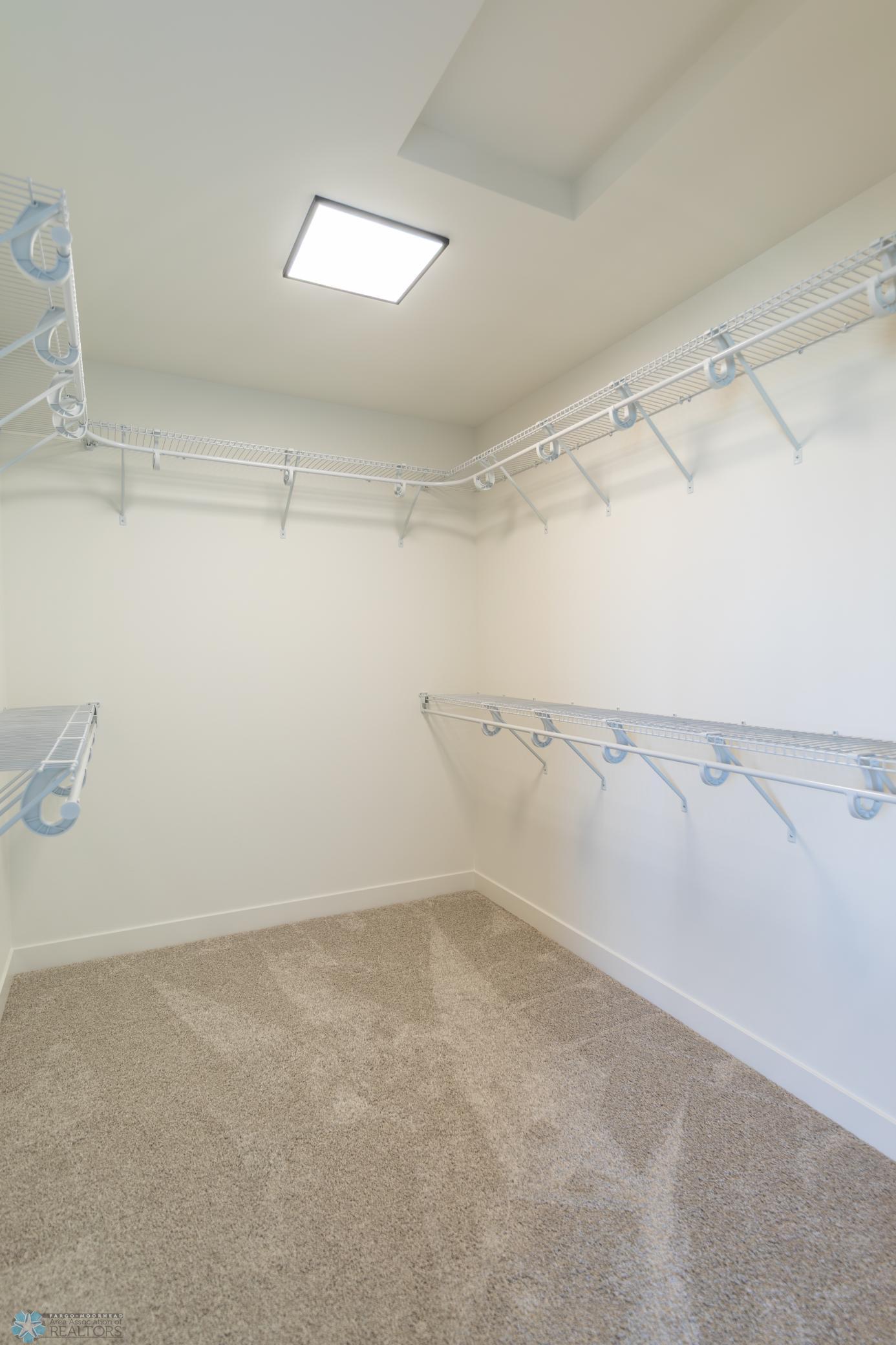 Horace, North Dakota 58047, United States, 5 Bedrooms Bedrooms, ,4 BathroomsBathrooms,Residential,Active,257181