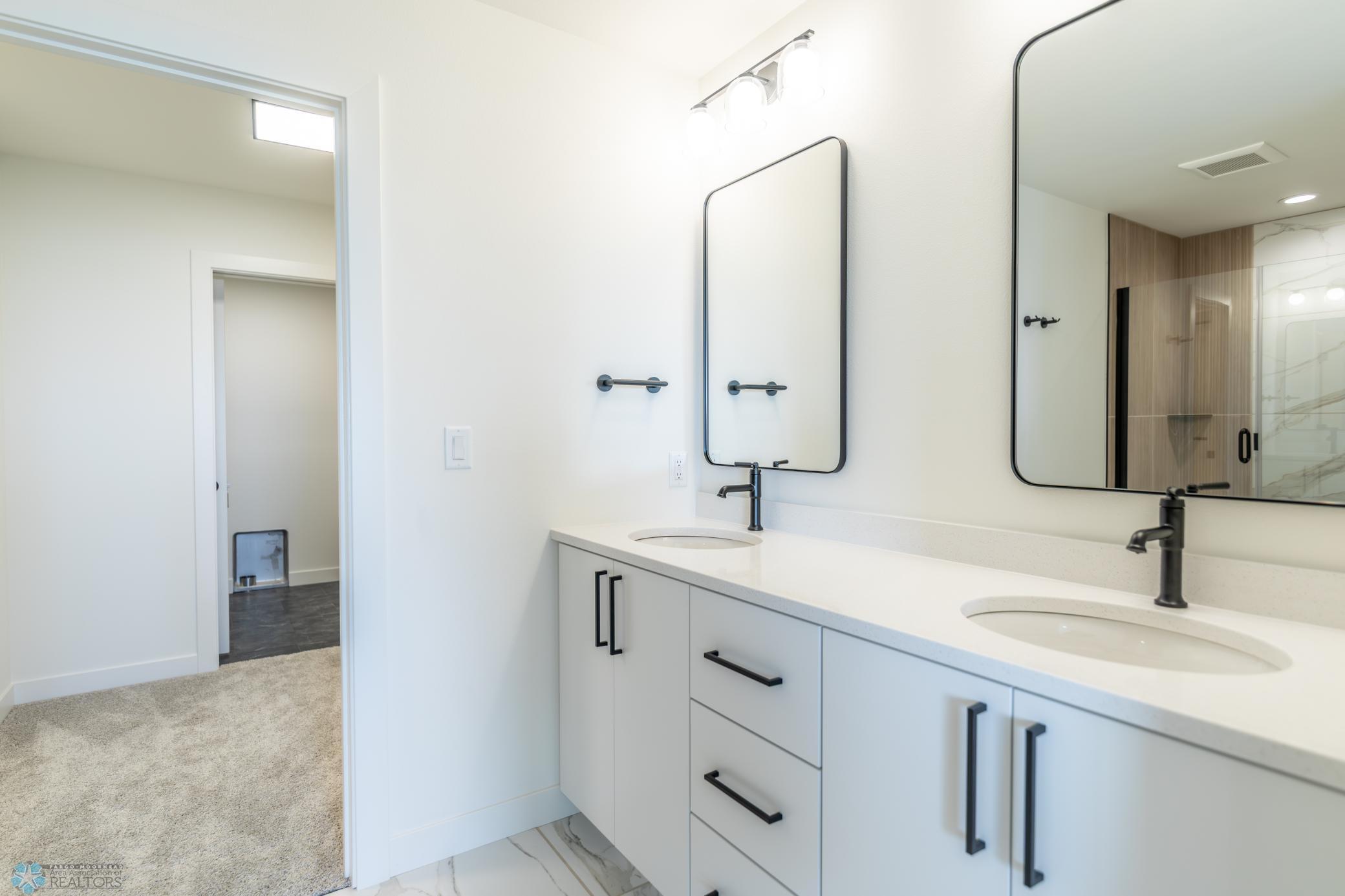 Horace, North Dakota 58047, United States, 5 Bedrooms Bedrooms, ,4 BathroomsBathrooms,Residential,Active,257181