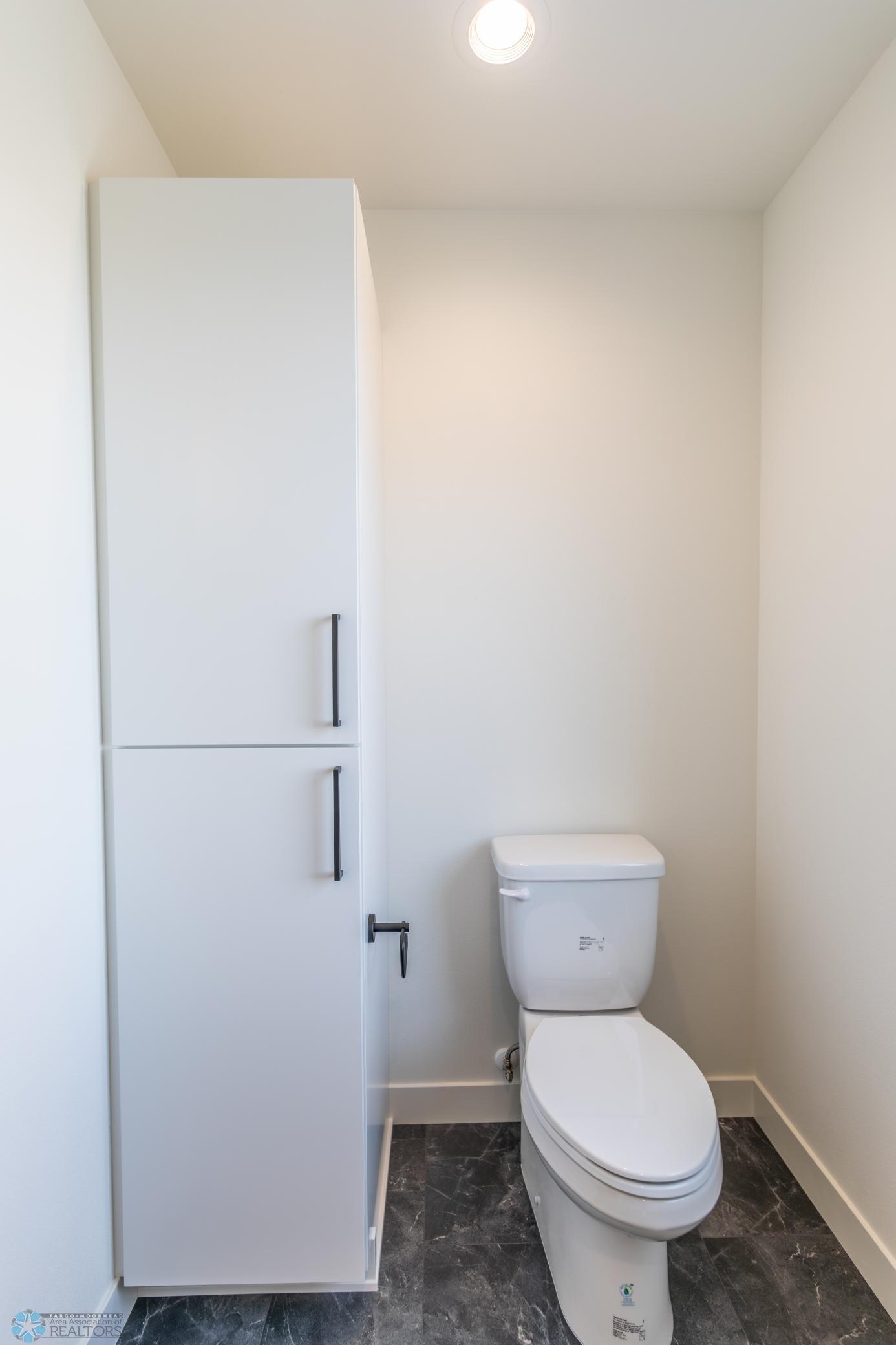 Horace, North Dakota 58047, United States, 5 Bedrooms Bedrooms, ,4 BathroomsBathrooms,Residential,Active,257181