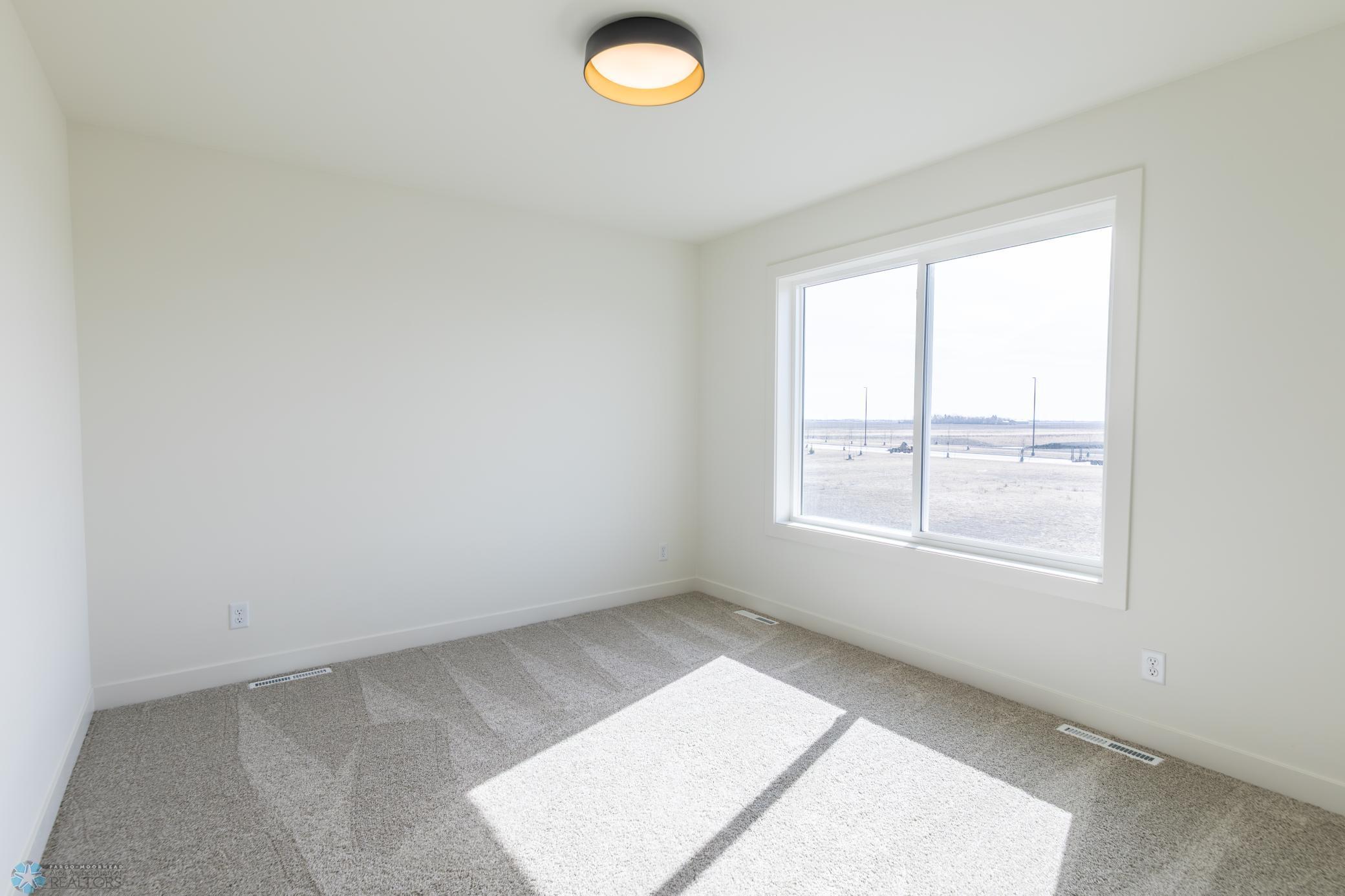 Horace, North Dakota 58047, United States, 5 Bedrooms Bedrooms, ,4 BathroomsBathrooms,Residential,Active,257181