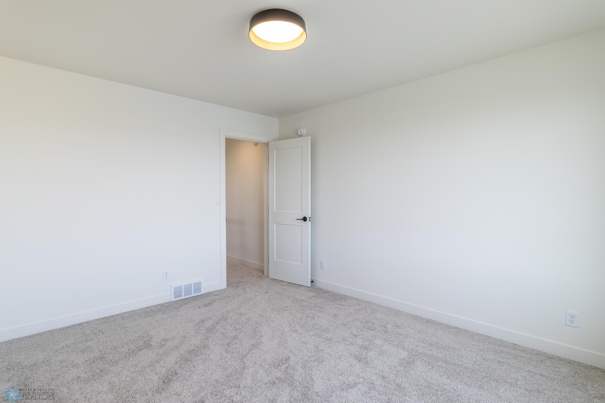 Horace, North Dakota 58047, United States, 5 Bedrooms Bedrooms, ,4 BathroomsBathrooms,Residential,Active,257181