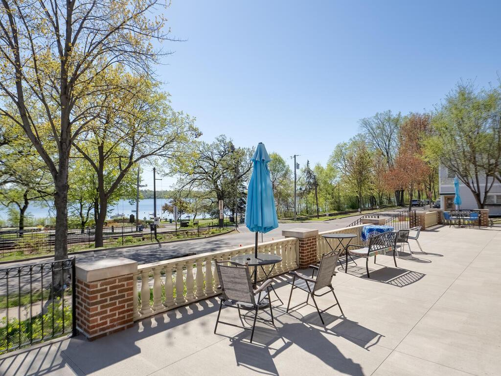 4136 Queen Avenue S 108