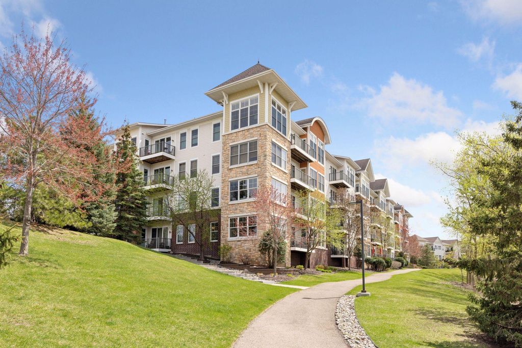 Photo of 3110 N Chestnut Street #211, Chaska, MN 55318 (MLS # 7081370)