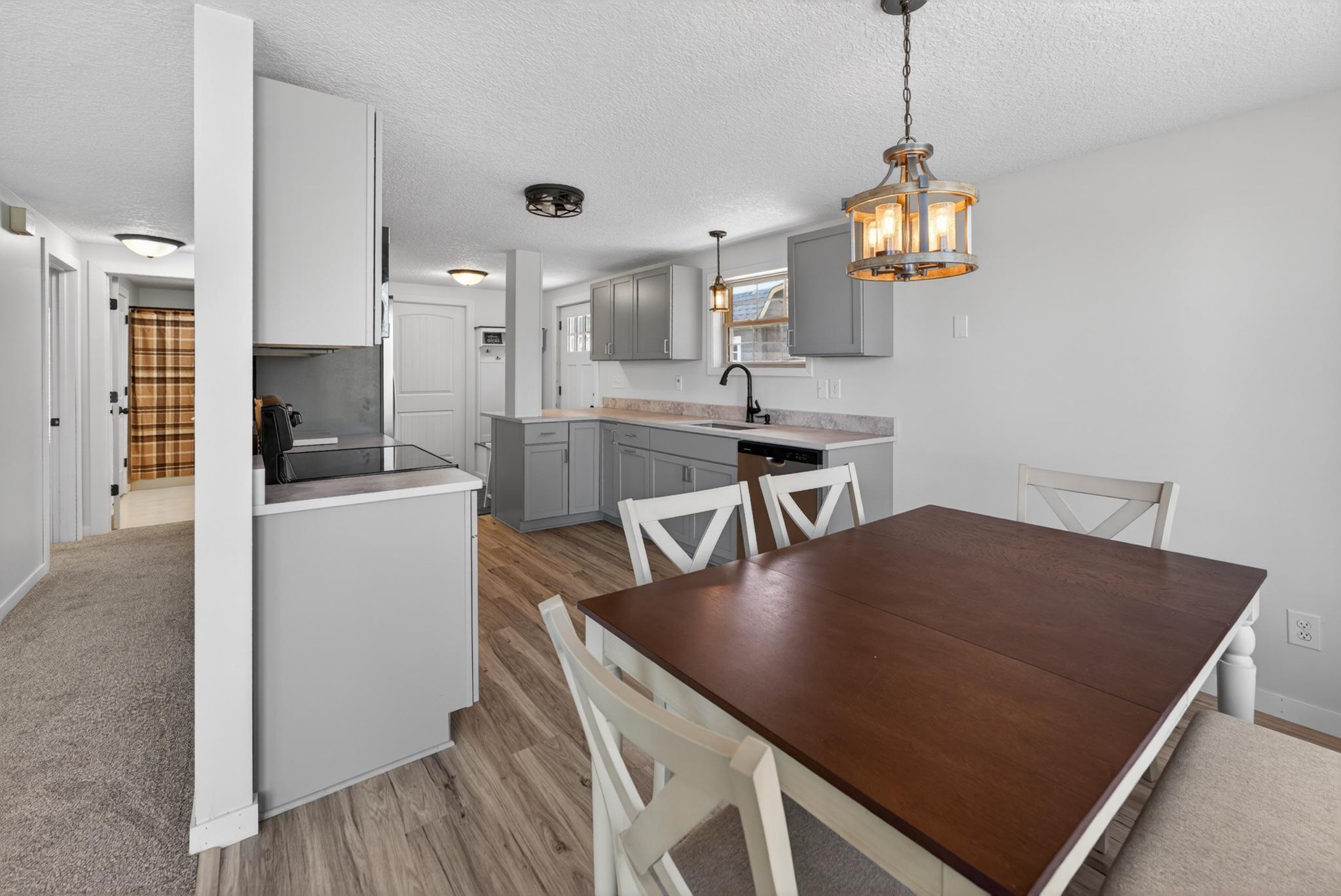 19618 Wild Rose Drive NE