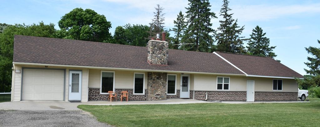 Photo of 26073 County Highway 18, Fergus Falls, MN 56537 (MLS # 7090122)
