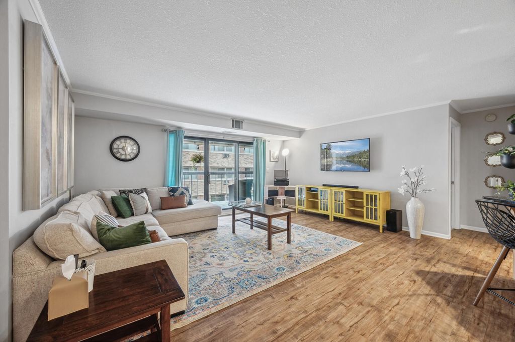 Photo of 2885 Knox Ave Ave S #405, Minneapolis, MN 55408 (MLS # 7071594)