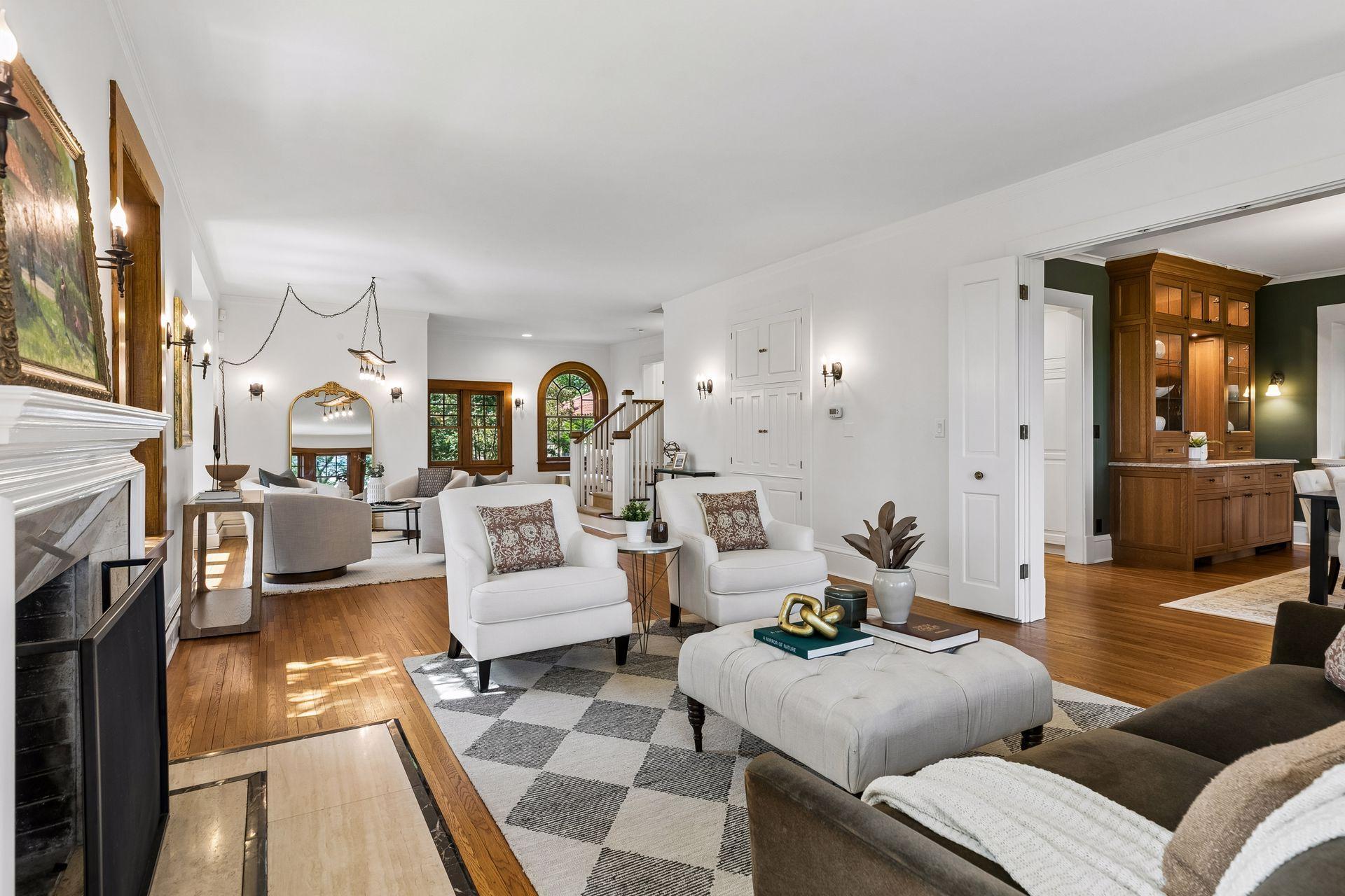 42 Kenwood Parkway