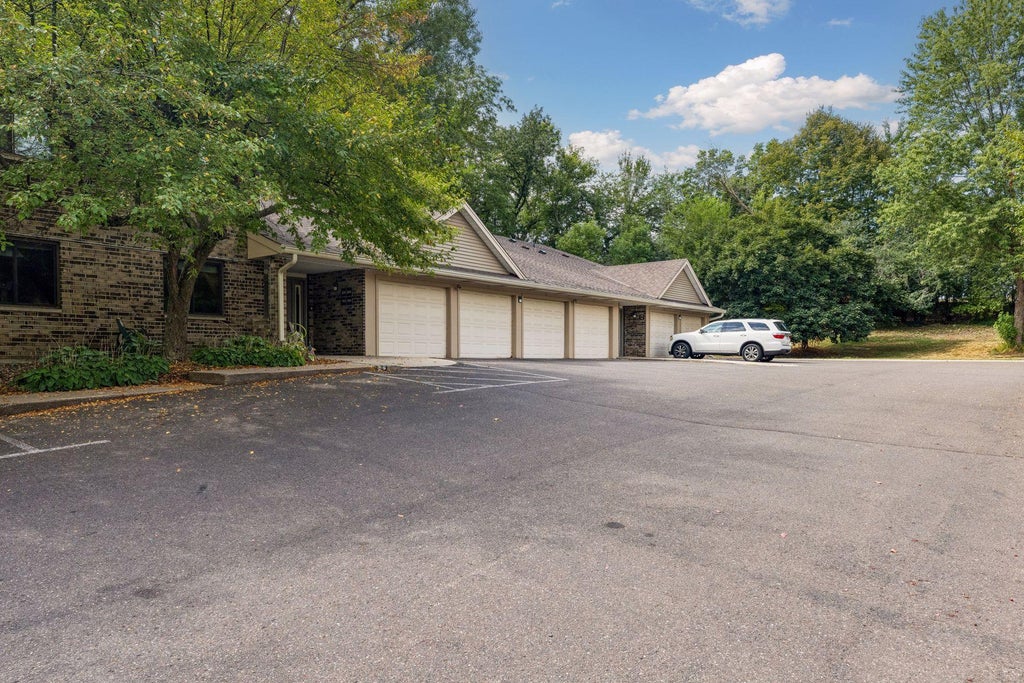 Photo of 1573 Cohansey Street #204, Saint Paul, MN 55117 (MLS # 7139075)