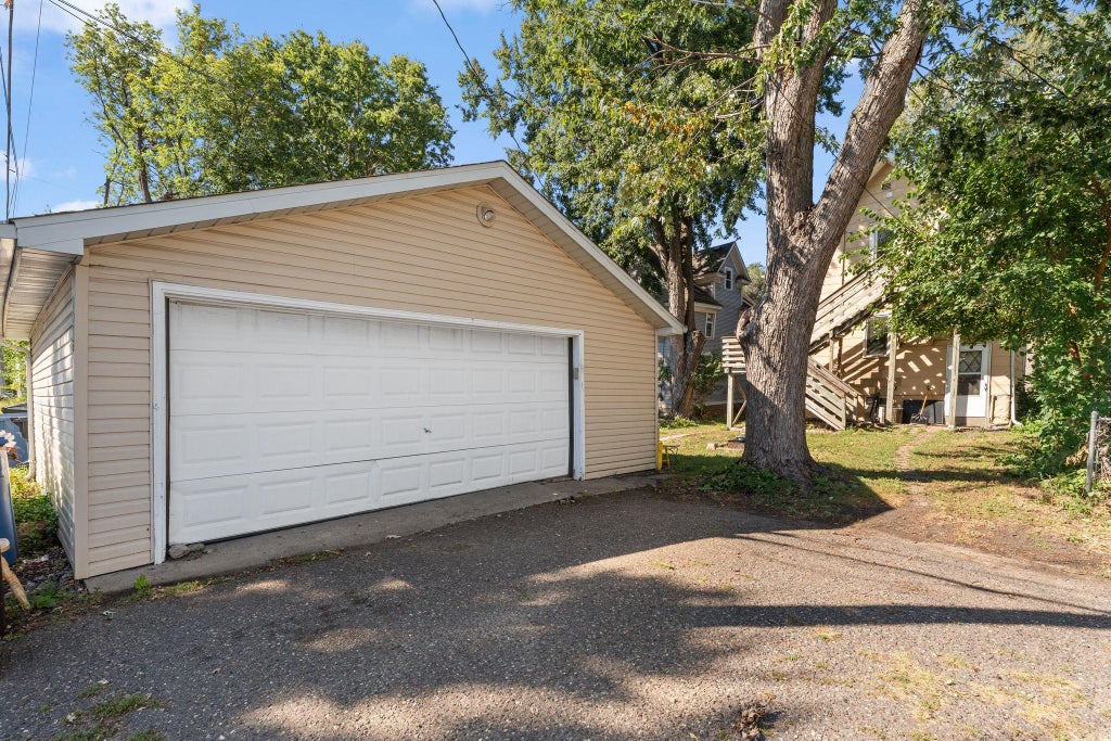Photo of 1076 25th Avenue SE, Minneapolis, MN 55414 (MLS # 7144995)
