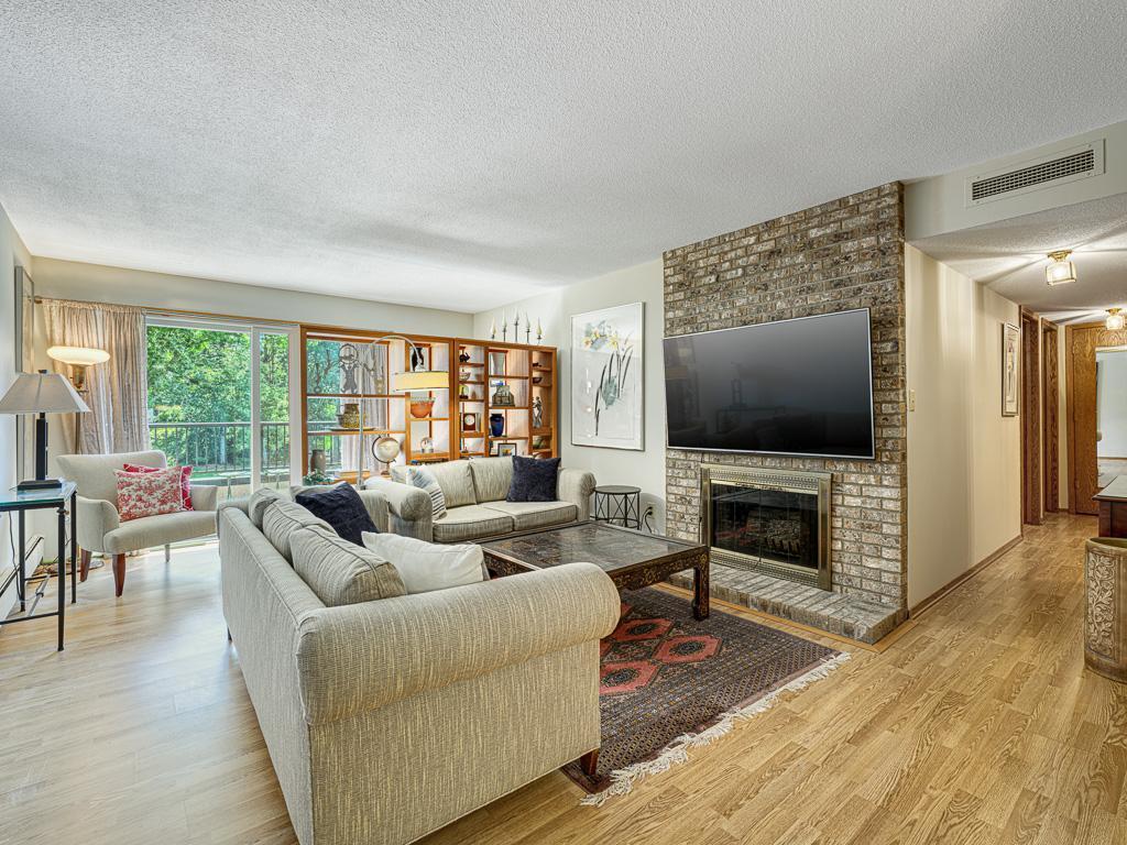 2220 Midland Grove Road 202