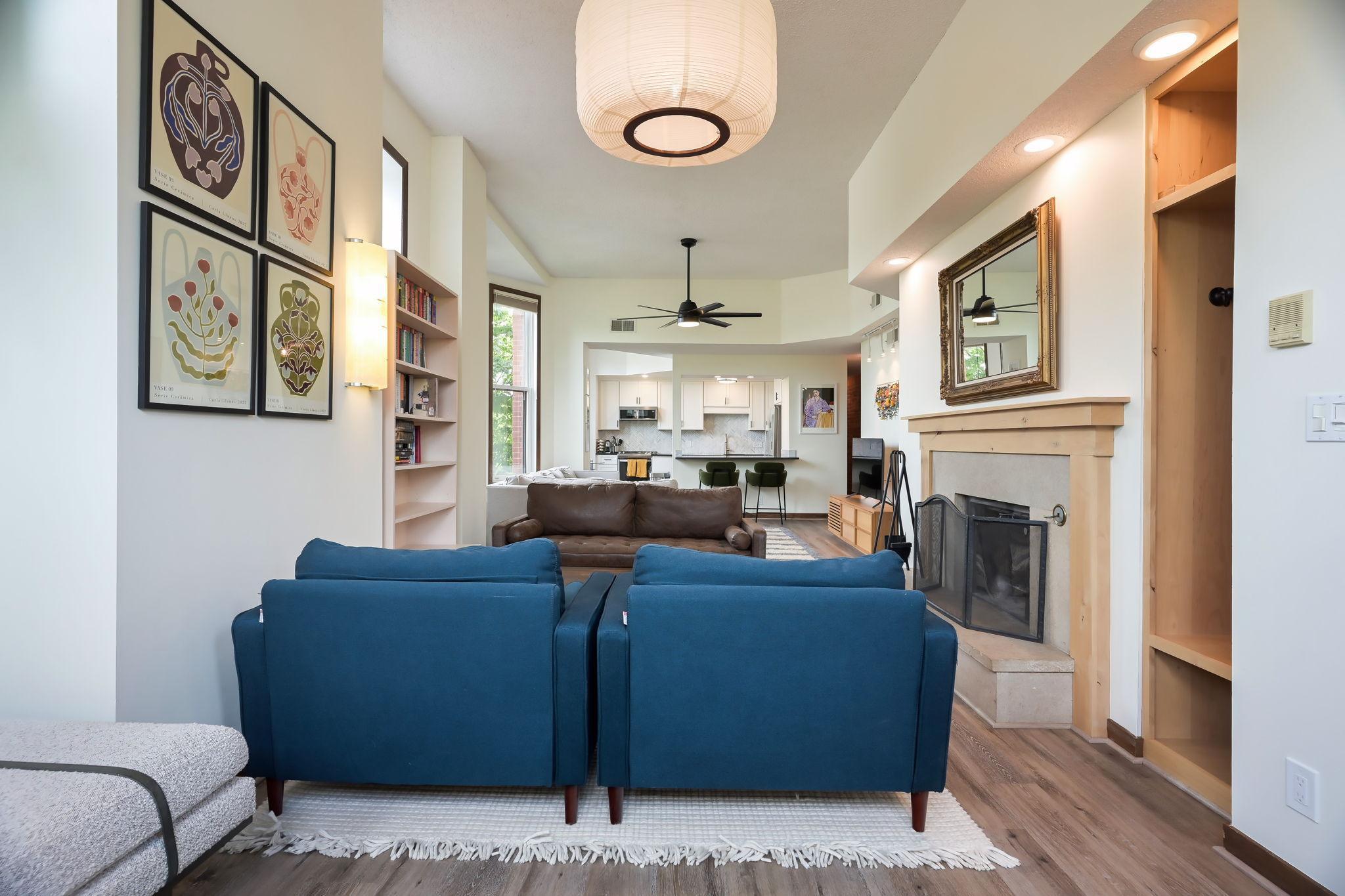 162 College Avenue W 3