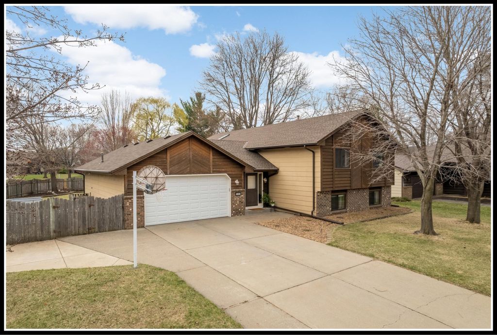 Photo of 4512 102nd Avenue NE, Circle Pines, MN 55014 (MLS # 7044644)