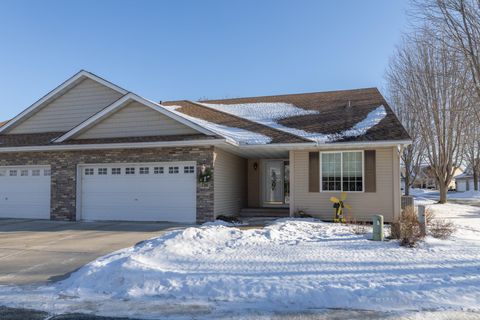 Photo of 546 Marmik Circle, Hastings, MN 55033 (MLS # 7002957)