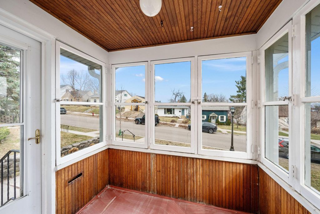 Photo of 1244 Hartford Avenue, Saint Paul, MN 55116 (MLS # 7043406)