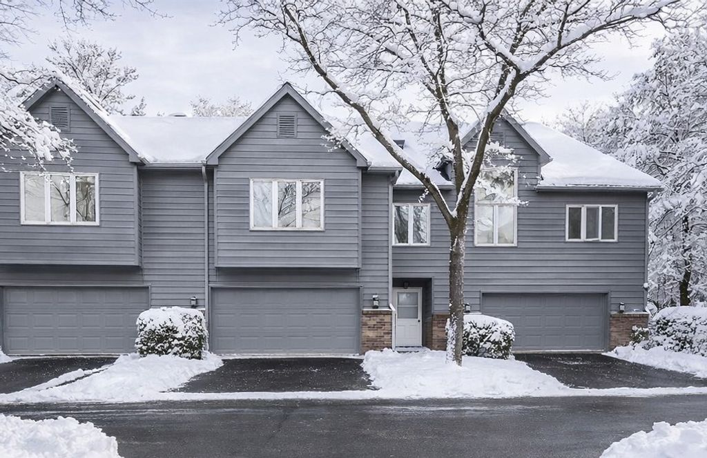 Photo of 2260 Sherwood Court, Minnetonka, MN 55305 (MLS # 7008851)