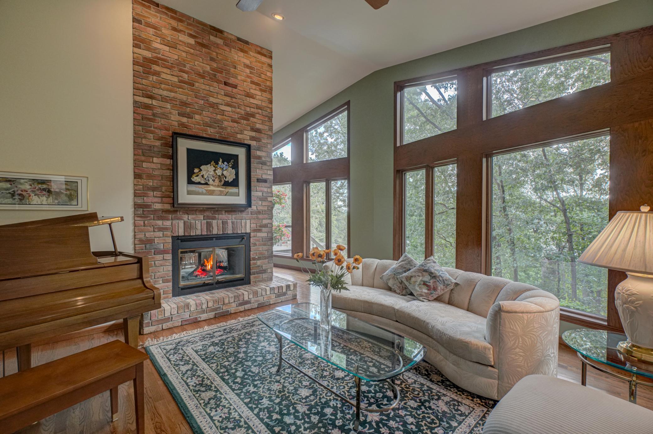 855 Eagle Ridge Lane