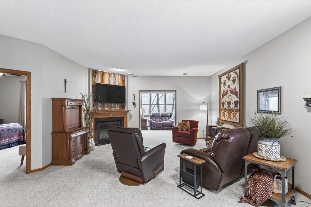 Photo of 343 Sophia Avenue E, Maplewood, MN 55117 (MLS # 7030819)