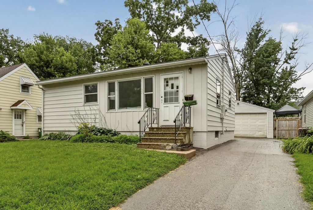 Photo of 1520 5th Street NE, Rochester, MN 55906 (MLS # 7155045)