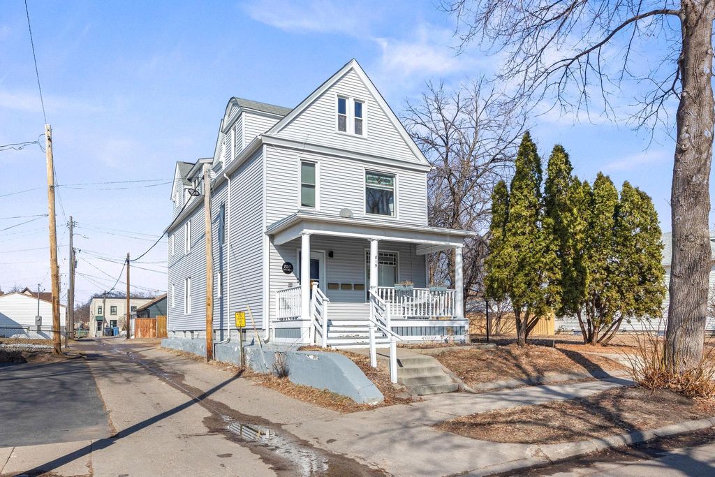 Photo of 819 24th Avenue NE, Minneapolis, MN 55418 (MLS # 7028329)