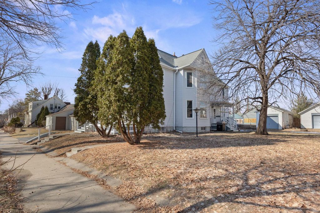 Photo of 819 24th Avenue NE, Minneapolis, MN 55418 (MLS # 7028329)