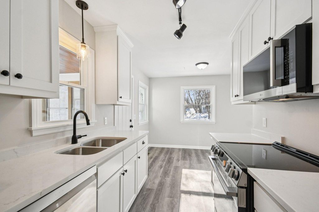 Photo of 5325 Hiawatha Lane, Minneapolis, MN 55417 (MLS # 7012017)