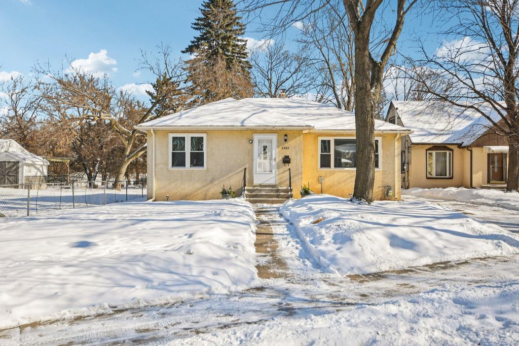 Photo of 5325 Hiawatha Lane, Minneapolis, MN 55417 (MLS # 7012017)