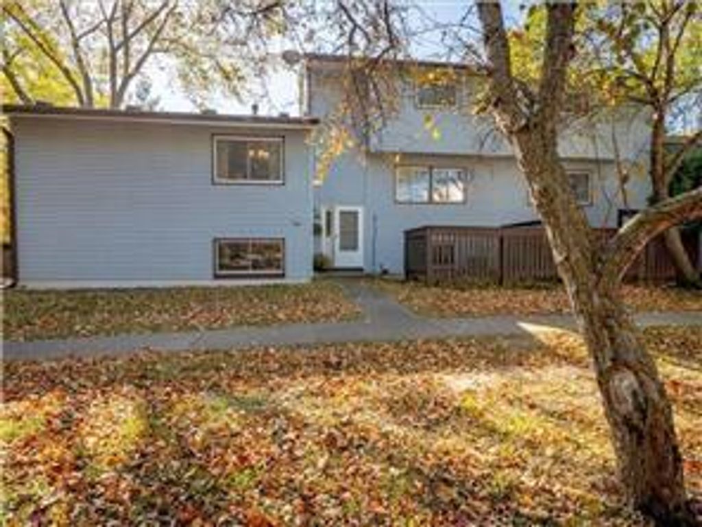 Photo of 4819 Grenwich Way N, Oakdale, MN 55128 (MLS # 7070573)