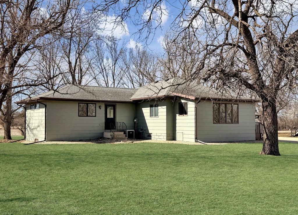 Photo of 741 Main Street, Tracy, MN 56175 (MLS # 7014242)