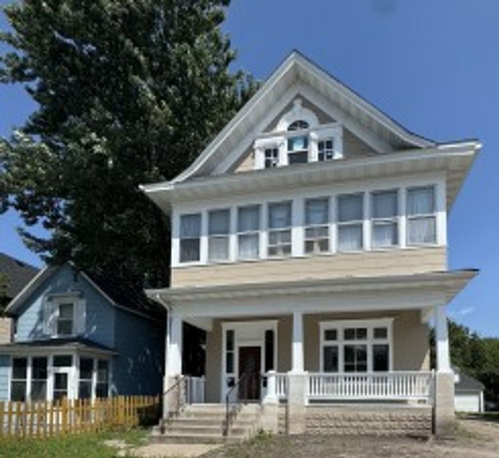 Photo of 2221 Bloomington Avenue, Minneapolis, MN 55404 (MLS # 6826286)