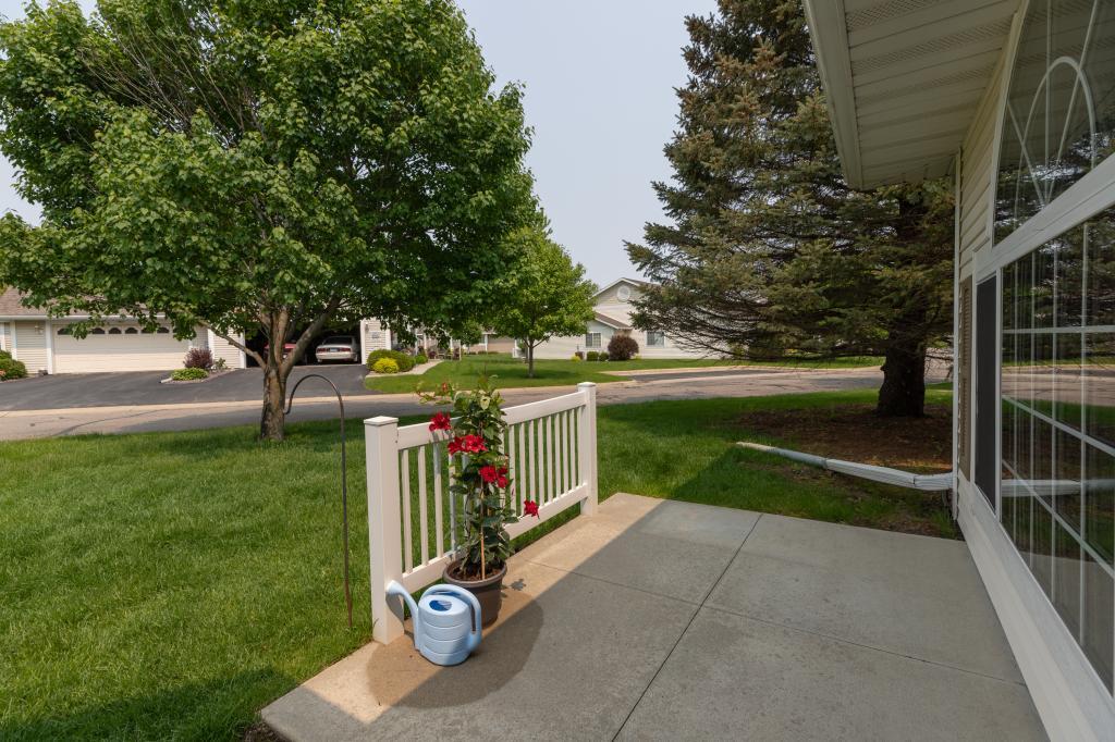 Photo of 1920 Waterford Place SW, Rochester, MN 55902 (MLS # 7086300)