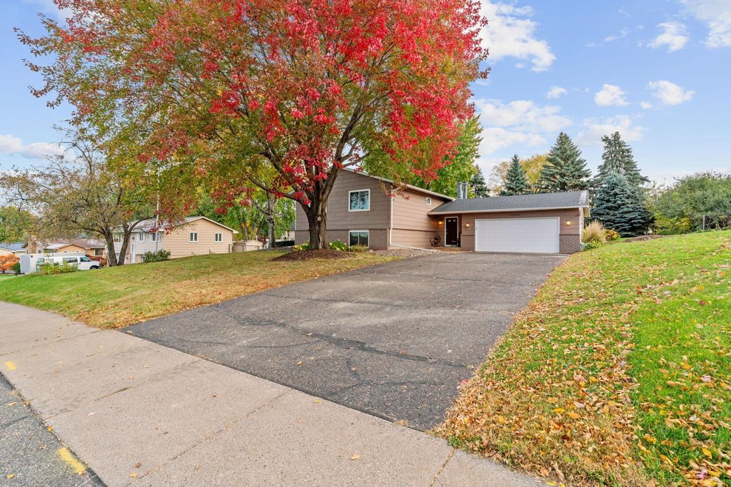Photo of 16988 Weaver Lake Drive, Maple Grove, MN 55311 (MLS # 7038082)