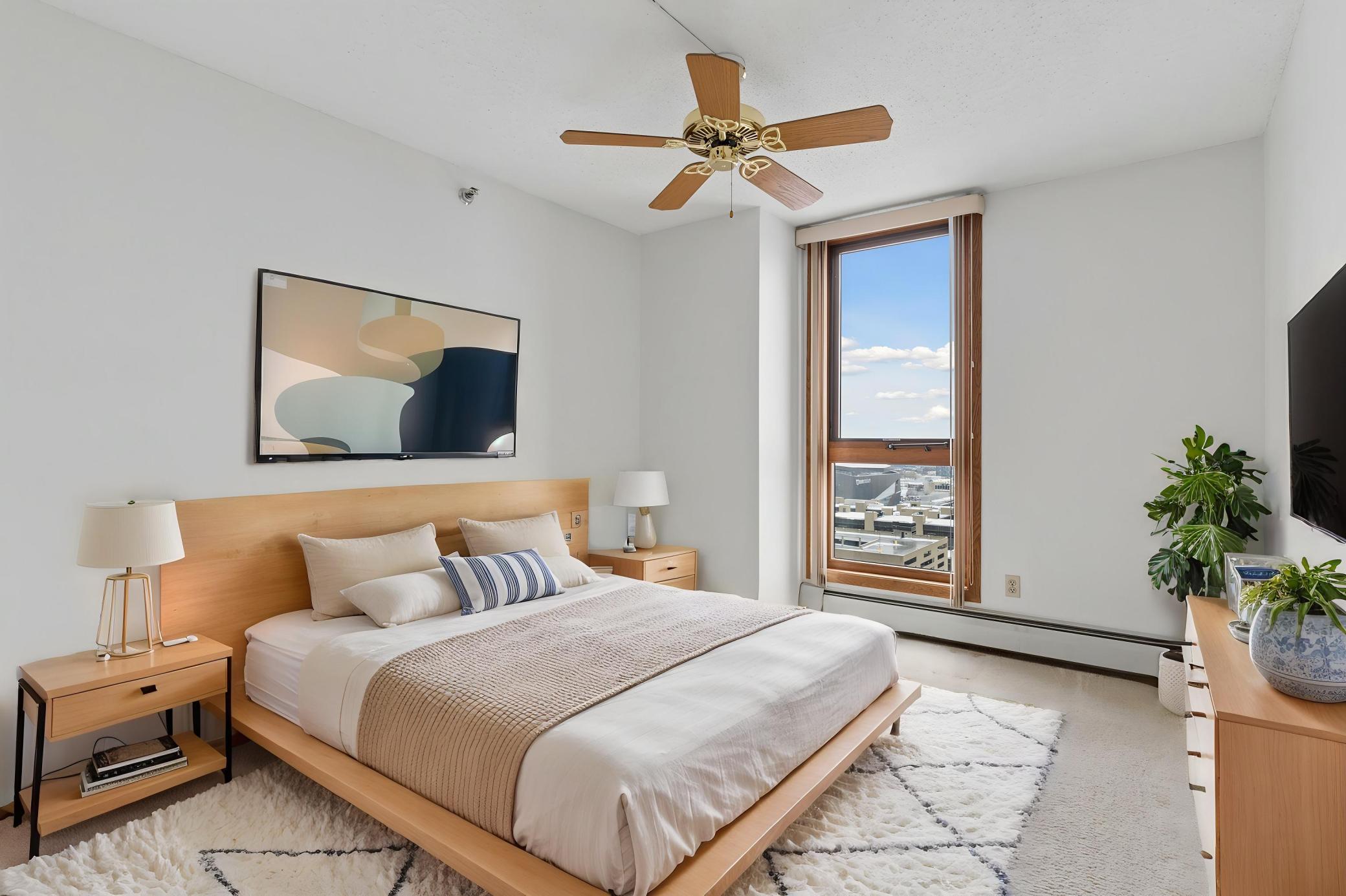 433 S 7th Street 2212