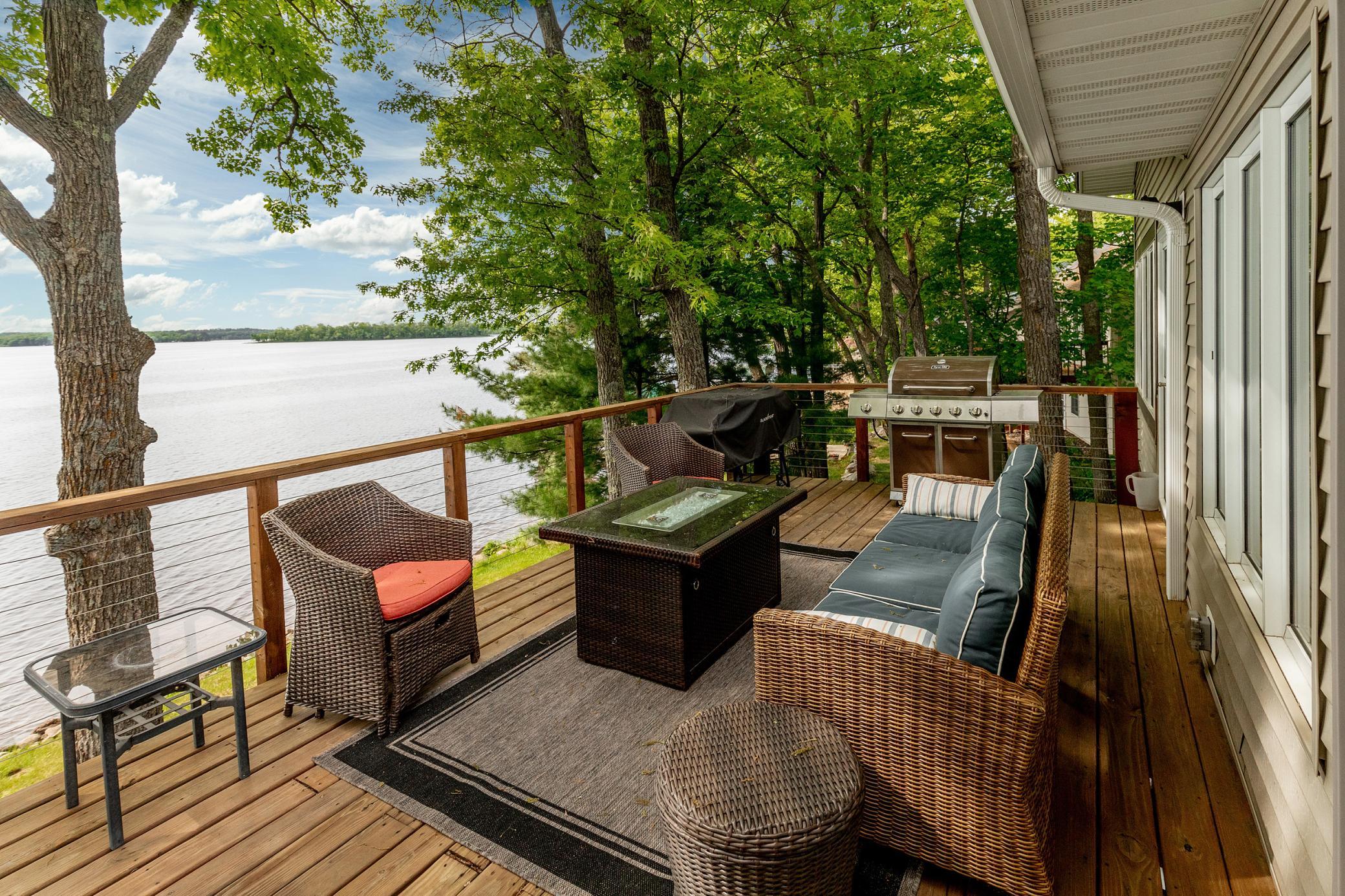 51077 Long Point Place