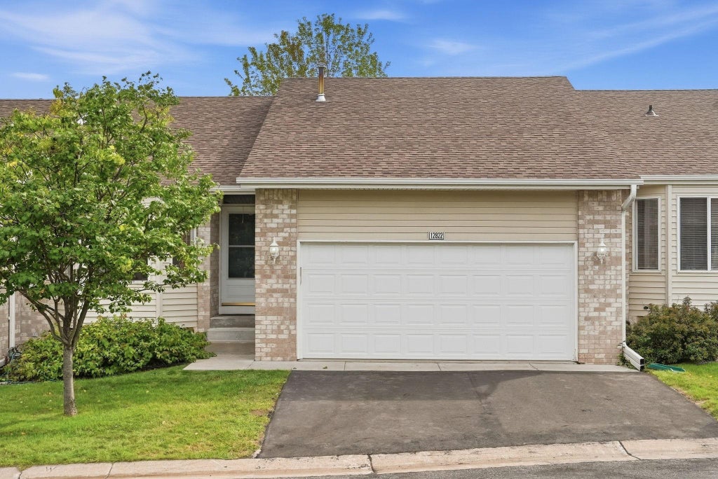 Photo of 12822 Glen Court, Apple Valley, MN 55124 (MLS # 7124594)