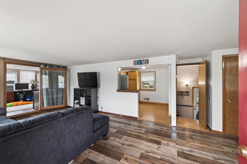 Photo of 556 53 1/2 Avenue NE, Fridley, MN 55421 (MLS # 7051956)