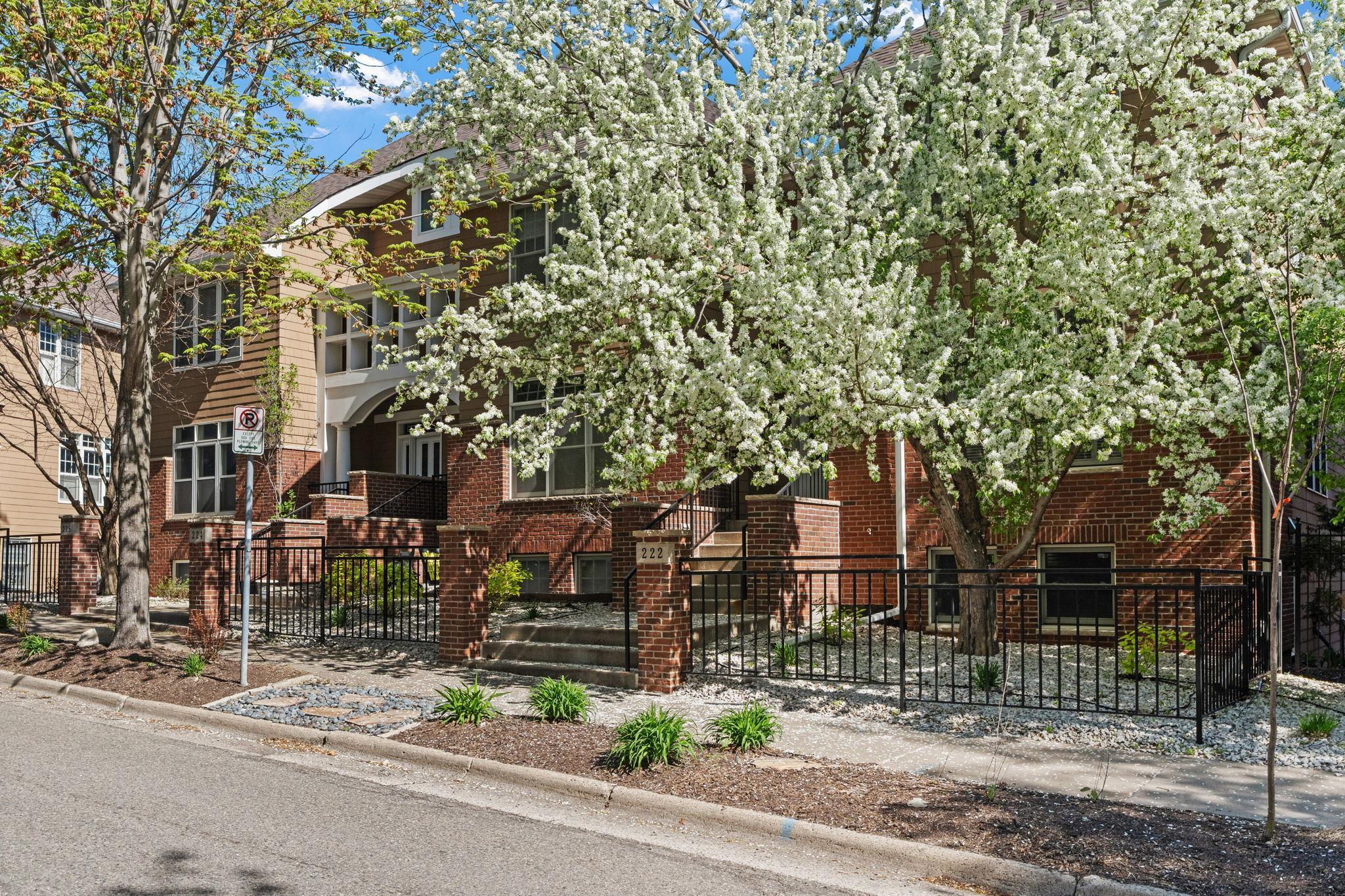 222 Ridgewood Avenue