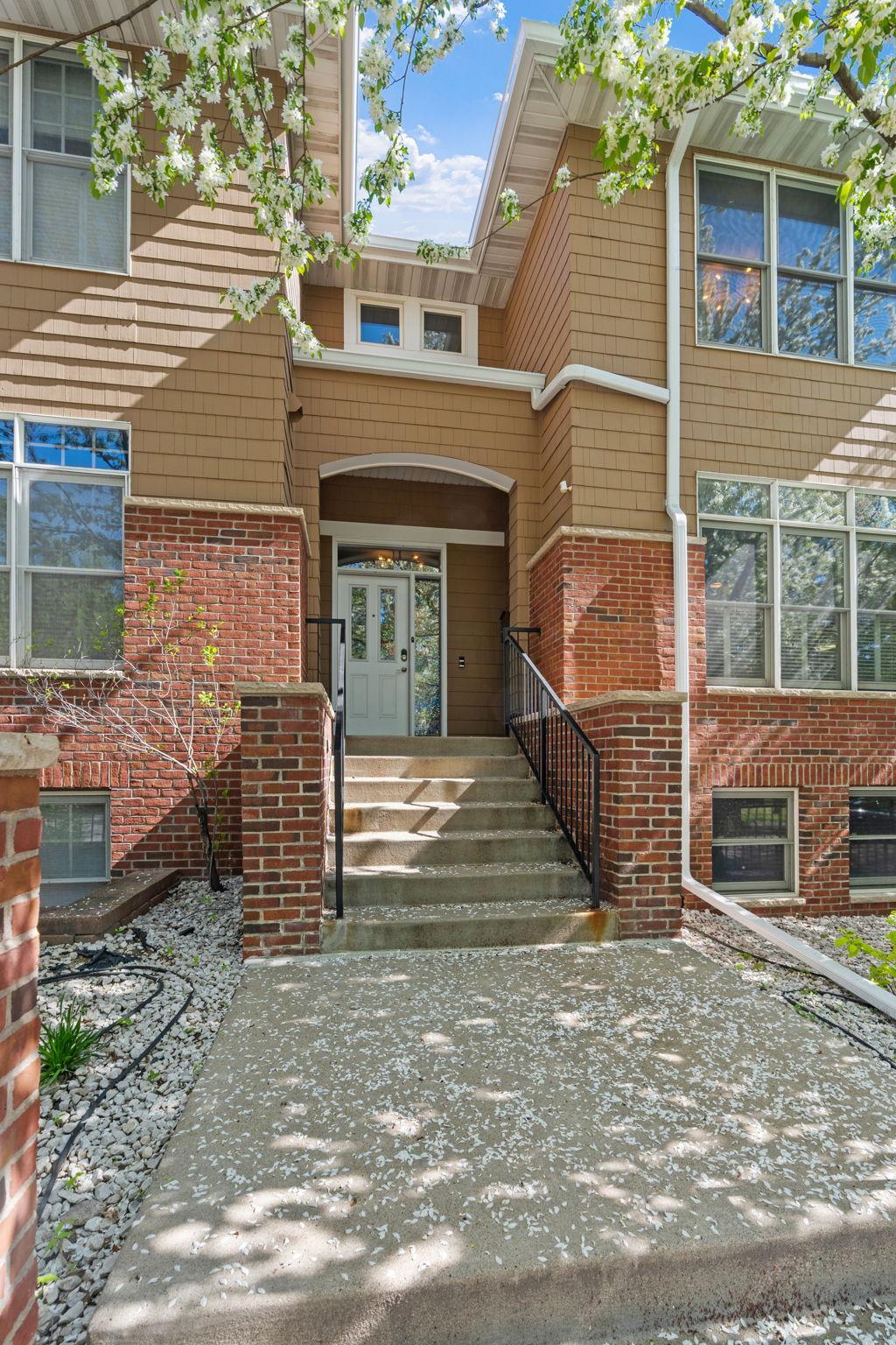 222 Ridgewood Avenue